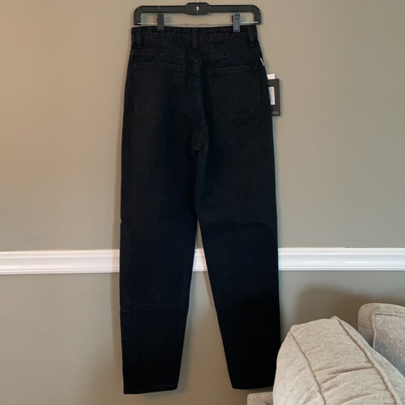 Pretty Little Thing Black Mom Jeans - Picture 5 of 7